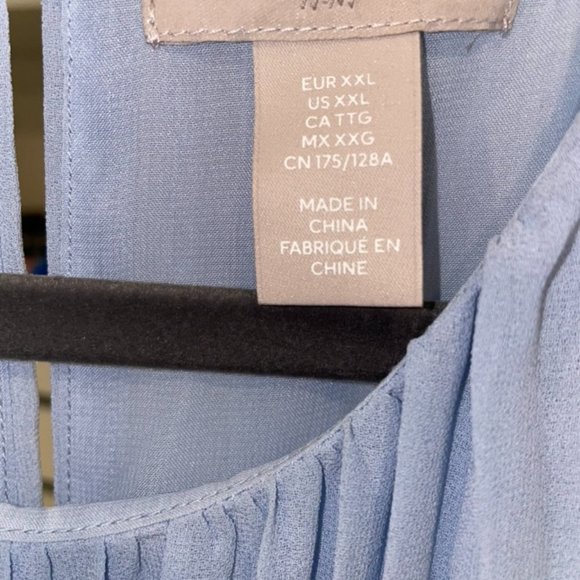 Dress - Picture 3 of 3